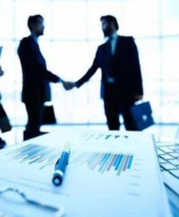 01-blog-LAURI-CORREA-BURNOT-business-negócios-gestao